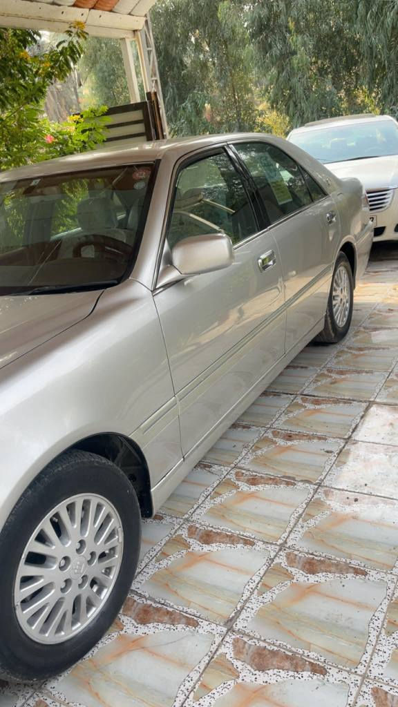 السلام عليكم 
تيوتا كراون (ملكه) للبيع 
لون رصاصي 
أصولي 
رقم سليمانية
مكان السيارة كربلاء
تفاصيل اكثر والسعر اتصل 📞
*********** كربلاء, العراق
