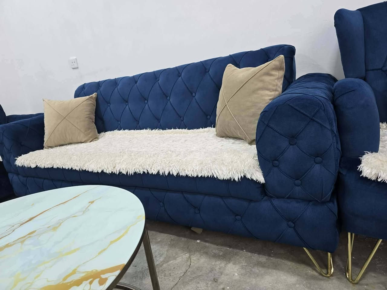 سلام ئەم تاخمەمان هەیەبەپەردەوتەپڵەکەوە زۆرپاکوبێعەیبە بۆداواکردن پەیوەندی بکەن ***********
***********شوێن کەرکوک نرخی ۳٥۰ کەمێک مەجال
