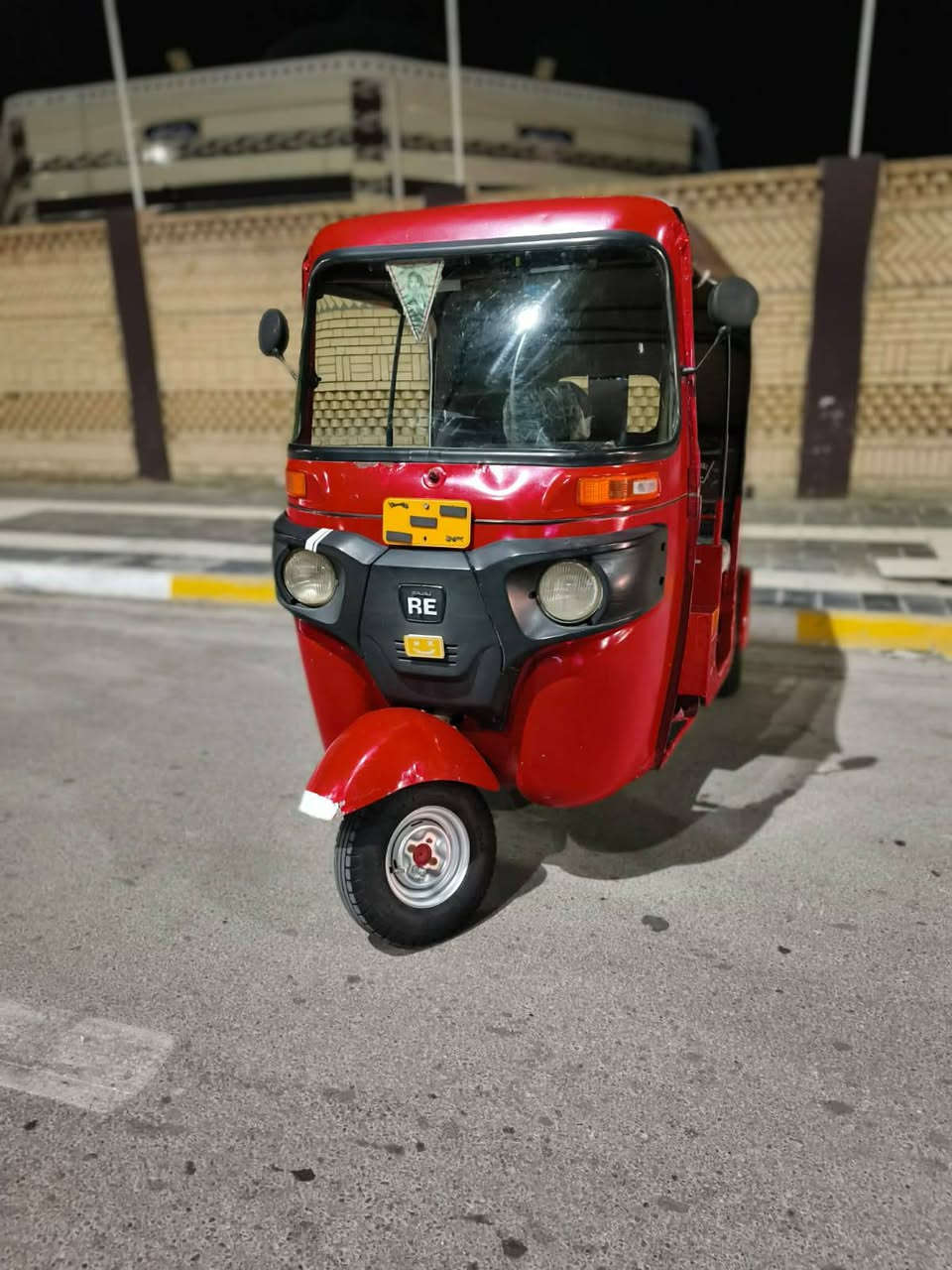 السلام عليكم 18اوراق اصولي كاملات التكتك معمرة عام من خيارات وتجفيت وتخم تاير كهربا يات كلة جديد السعر 4500وبيهة مجال العنوان نعمانية تصل ***********
