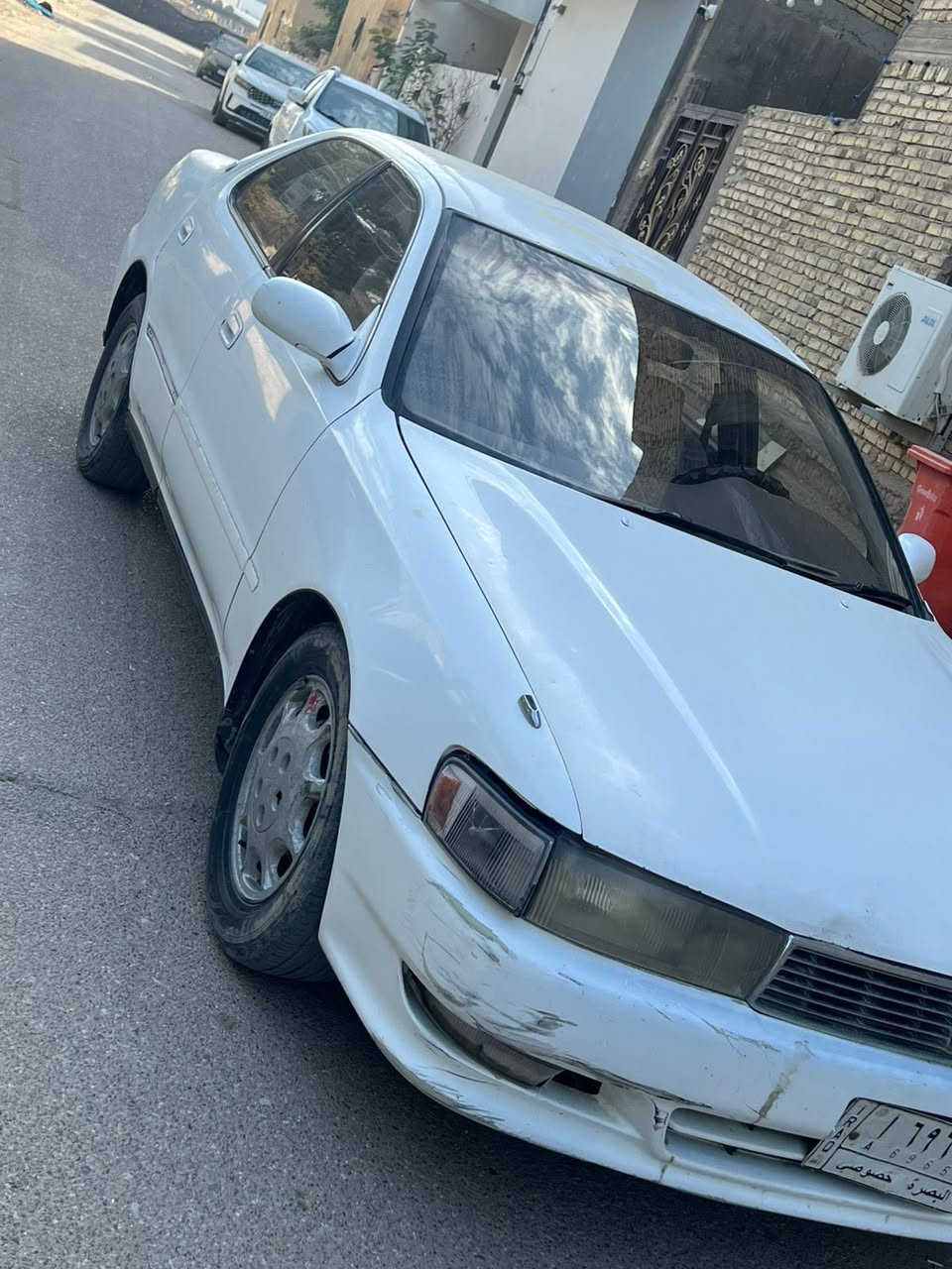 السلام عليكم كرسته موديل ٩٥لون ابيضّ كير ومحرك ونجي بالكارتون حاويه  تخم تاير حدادة دواخل جديده مكفوله من الكص والنغل جثه متجايه فقط تكم مامتعوره سياره حلوه ومناسبه ترايك ١٨٠شرط تبريد ثلج وي سويج تحويل مباشر سنويه منتهيه بل١٩.    #سعر ٤٥وبيه مجال بسيط وترهم مراوس عنواني ناصرية مركز الإسكان الصناعي هاتف ***********
