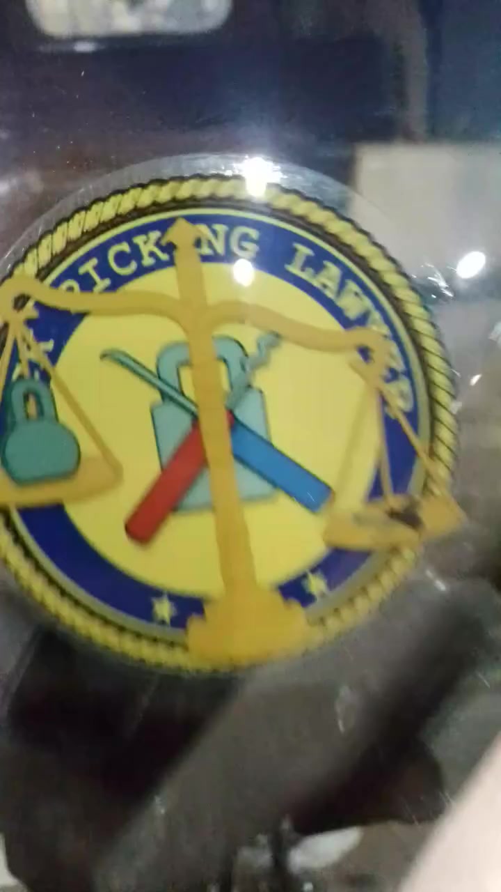 السلام عليكم تيك توك للبيع موديل 17 بشهر السابع النظيفه كله جديده كهربائيات شغاله شادر جديد تخم تائر جدا كل شيء ما عاوزه نظيفه اوراق كامله مكفولات للترقيم مكان كوت الشراي سعرها 4,000,000 وبيها والاستفسار على هذا الرقم والشراء بخير ويدلل***********
