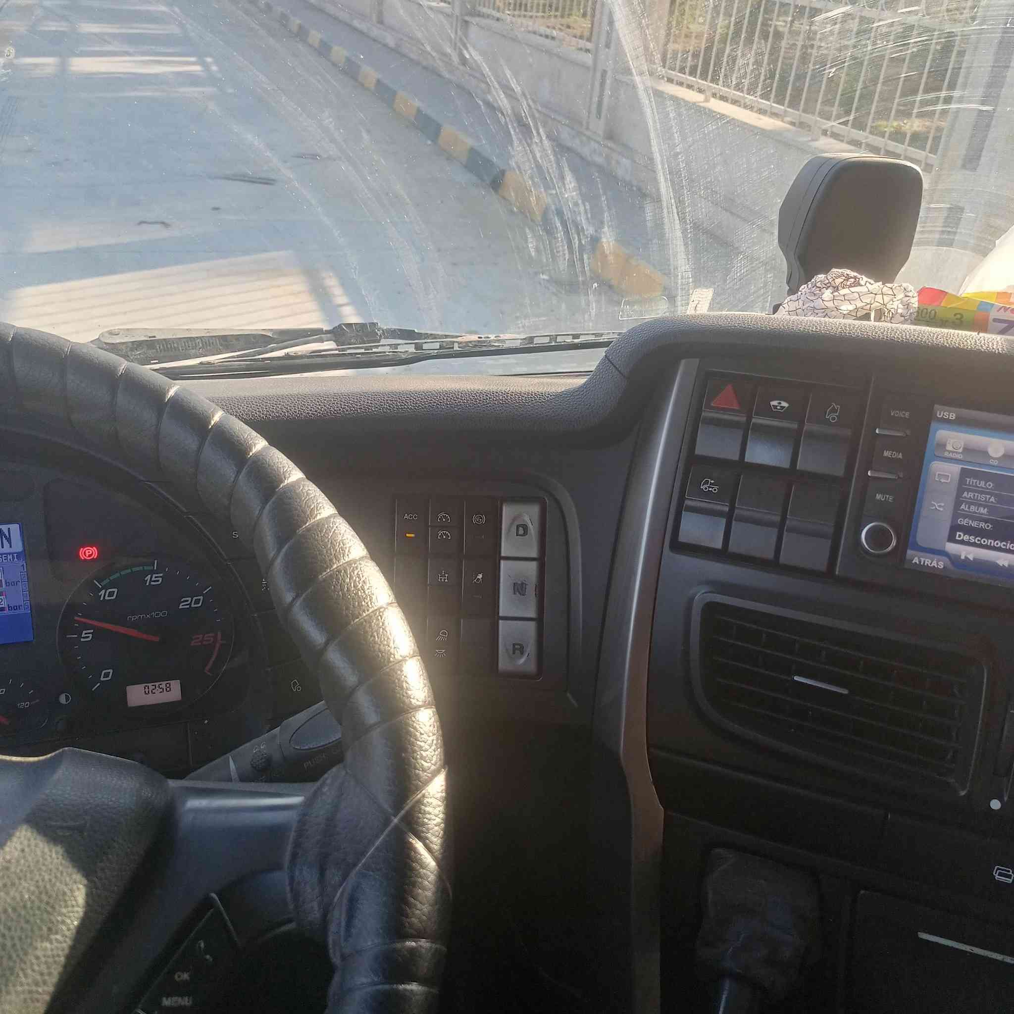 افيكو هاي وي فول مواصفات كاميرا رادار ثلاجه سبلت گير تومتيك طخم تايرات جديد طوناج  جيبي اس مايعوزه كلشي تانكي 25 حجم 480/موديل2016الاتصال***********  مكفول كفاله عامه مكان السياره موصل***********السعر380
