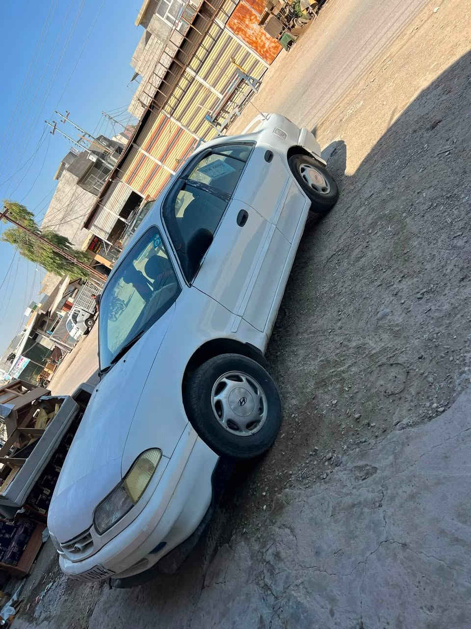 السلام عليكم 
سوناته تو 94 مستعجل علبيع سعر 38بيها مجال 
سياره رقم بغداد سنويه لل2031
سياره نضيفه بمعنى الكلمه مابيها اي نقص تبريد ثلج تدفئه شغاله مكينه صدر خير من الله تخم تاير كهربائيات كلها شغاله نصبتها احله من الصور  للستفسار 
مكان دياله بعقوبه ***********
