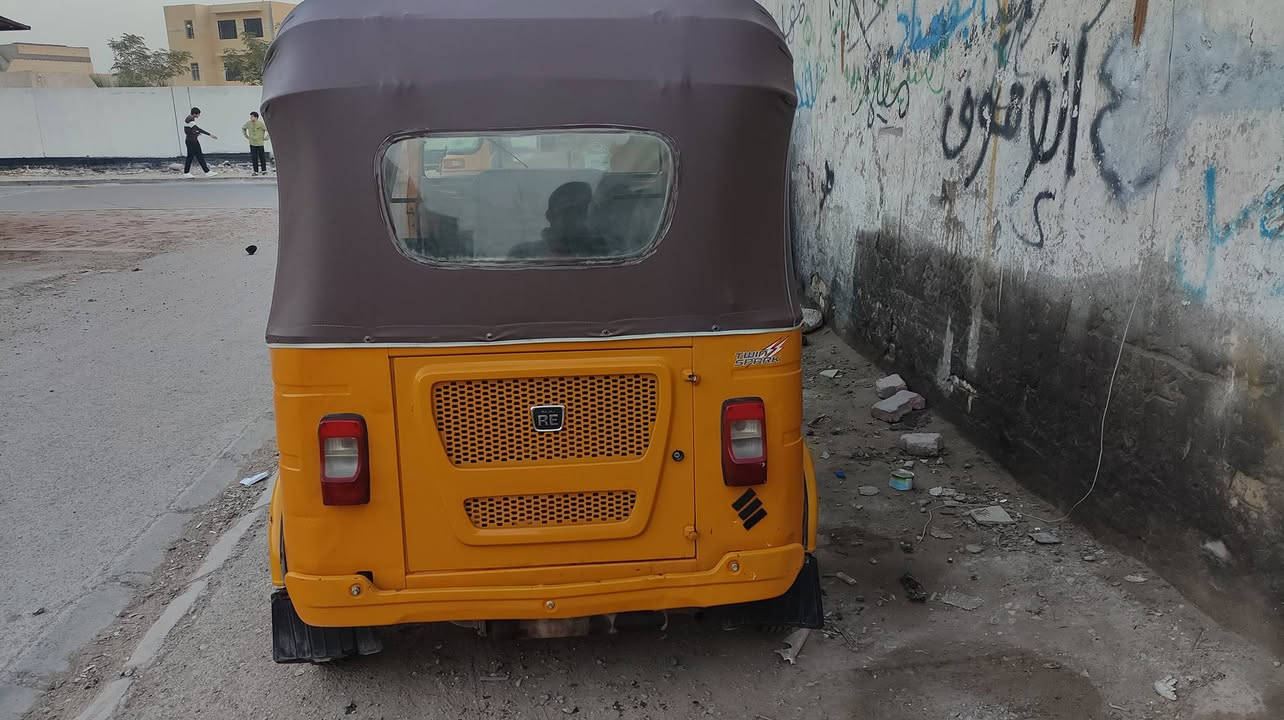 السلام عليكم
موديل 2022 ✅
مرقم بغداد رقم مميز ✅
دوشمة جديد ✅ 
تخم تاير جديد✅
مكينة كفاله ✅
كشر مكفول على طخه بارد بل بكلايت ✅
سعر نار 🔥 (9000)وبيه مجال بسيط ✅
تسع ملاين ✅
تكتك كبل لشارع مابيه نقص ✅
العنوان :بغداد العشلة 
رقم تواصل ***********
