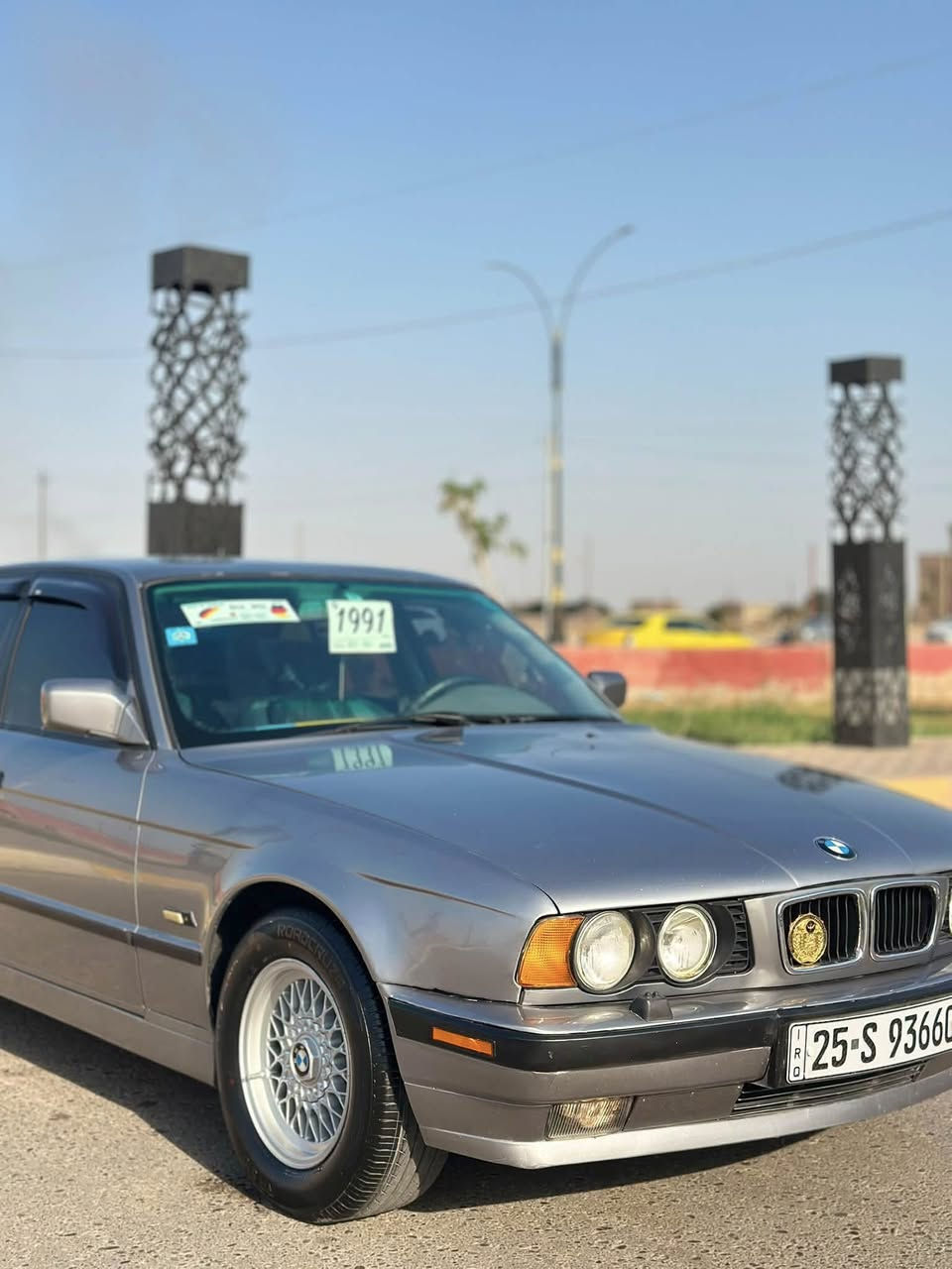 السلام عليكم للبيع
بي ام حجم 525اصل وفصل 
سنويه وبليته 
موديل 1991
محرك مسكر شرط كير وتماتيك شرط صدر امامي خلفي جديد تخم تاير جديد ويل خليها جديد السيارة بلاديه صبغ عام جماليه بدون حادث قطرت خياس مابيها رقم كركوك دولي
شرط التحويل سنويه لل 30
غرفه جديده 
تبريد ثلج ❄️ 
السعر 60وبيه مجال مكاني صلاح الدين تكريت ***********
