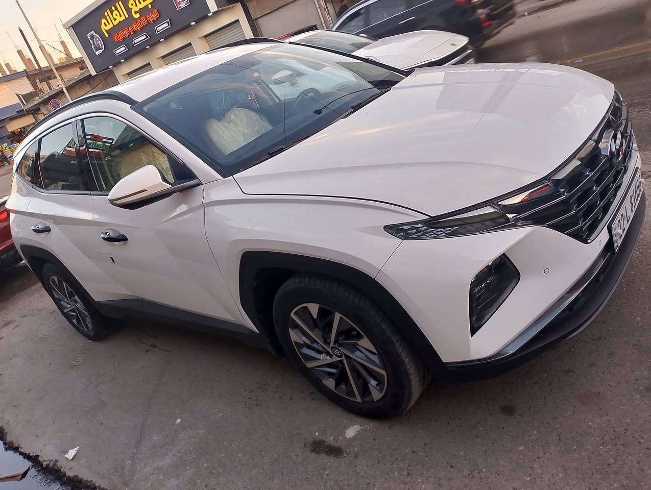 السلام عليكم توسان خليجي فول مواصفات عدا البانوراما رقم اربيل بدون ضر بدون بارد ماشيه ٥٩ الف السعر ٢٢٠بيها مجال خاص مااجاوب الشراي يتصل ***********
