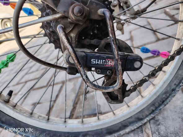 السلام عليكم بايسكل يطبك نظيف مابي نقص جاهز بـ٤٠ الف كير شغال بي قفل ويل خلفي هم موجود مفتاحة
العنوان الشعب حي البساتين

***********
