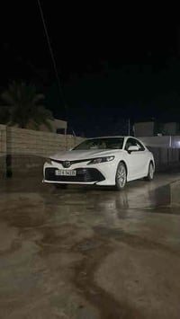 كامري 2020  LE   خليجي بدون قطرة صبغ  بدون حادث  بيها بارد  خفيف  بالج...