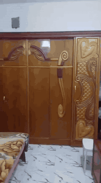 غرفه اخشاب عراقي ب300الف 07723754700