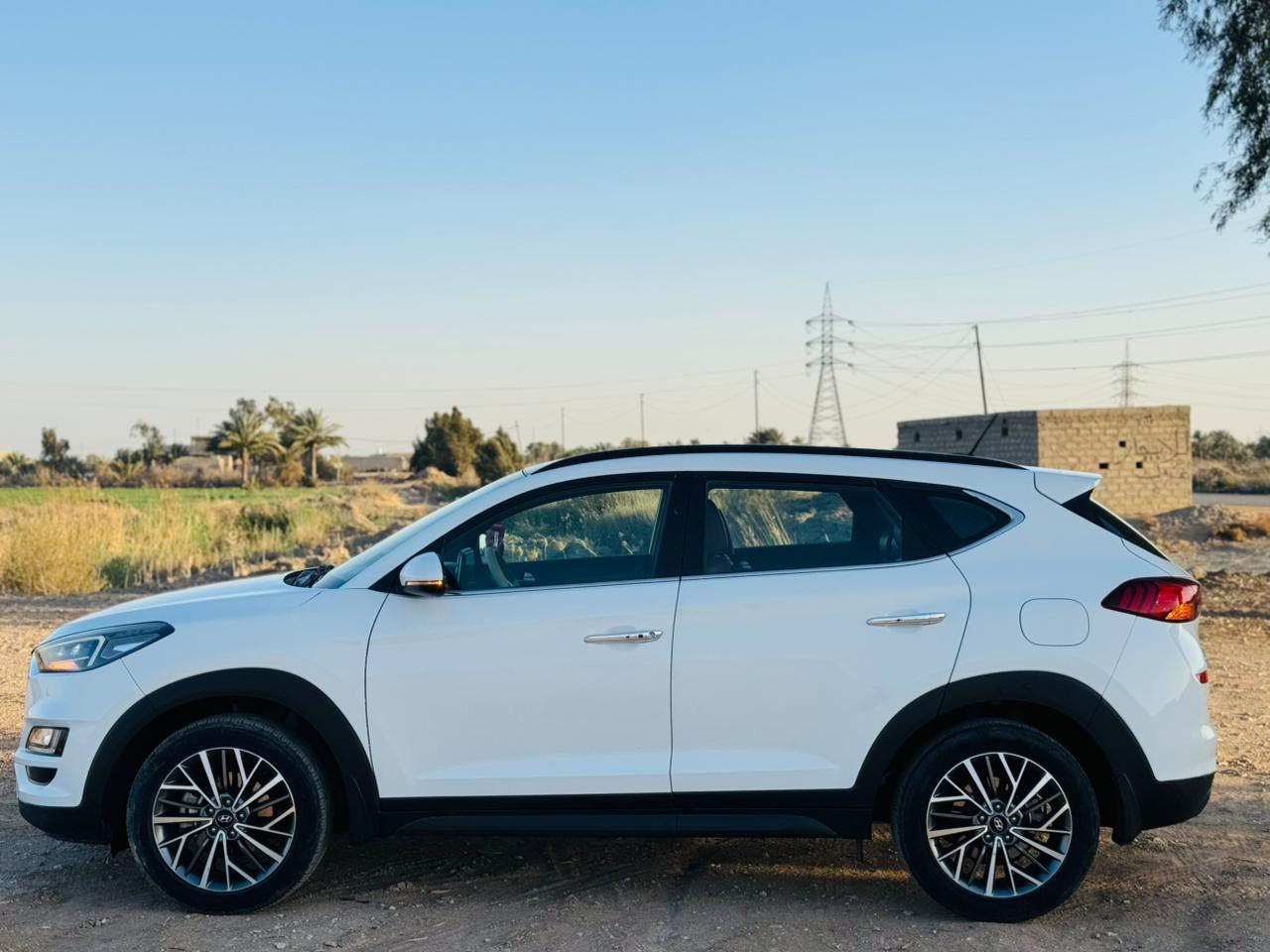 سلام عليكم..
توسان خليجي شركة الكاصد موديل 19 ماشيه 107 مكفوله من الصبغ والتبديل والبارد 
عدى خدوش بسيطه جدا  رقم بغداد أنكليزي بأسمي   هزه جديده تحويل مباشر..
المواصفات..واحد ع واحد 
بانوراما
بصمه تشغيل وابواب 
كشن جلد + كهرباء
دشبول صاج 
لايت خمس عدسات
سايد بريك رجل
حساس أمامي خلفي
شاشه كبيره
مثبت سرعه
دبل أيرباك
فول تحكم ستيرن
٣ وضعيات قياده
تبريد قطعتين
لد نهاري
أشاير بالمري
ويل كروم
يدات نيكل
شحن واير لس
(كير+ محرك+حداديه+ تبريد) مكفول
السعر ٢٠٣
وبيه مجال للشراي 
للاستفسار الاتصال ع الرقم
***********
