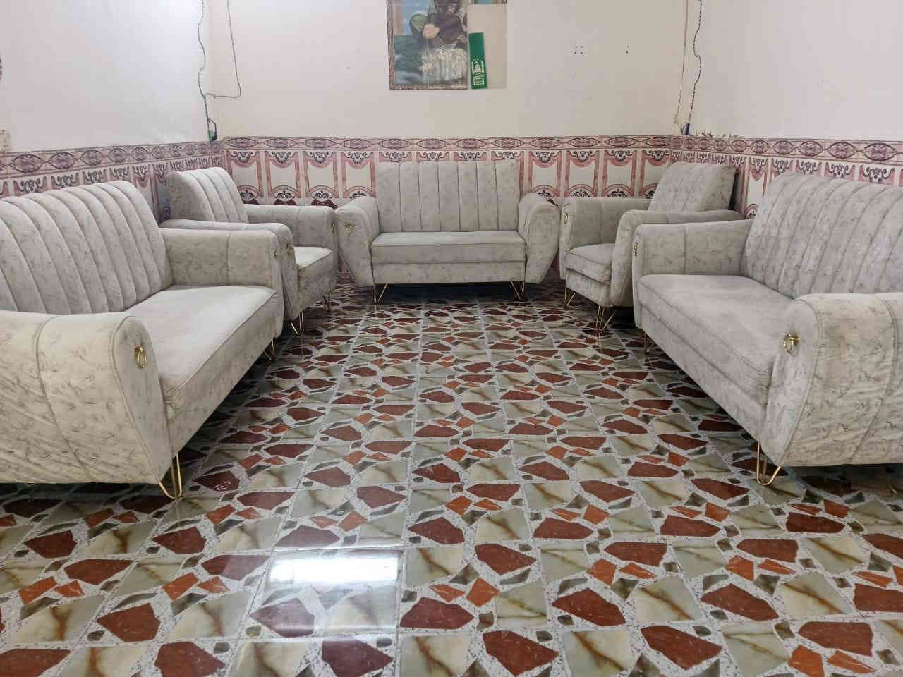 تخم 10مقاعد تسكام اي ضرر ما بي سعر 250وبي مجال مكان نجف براكيه الستفسار ***********
