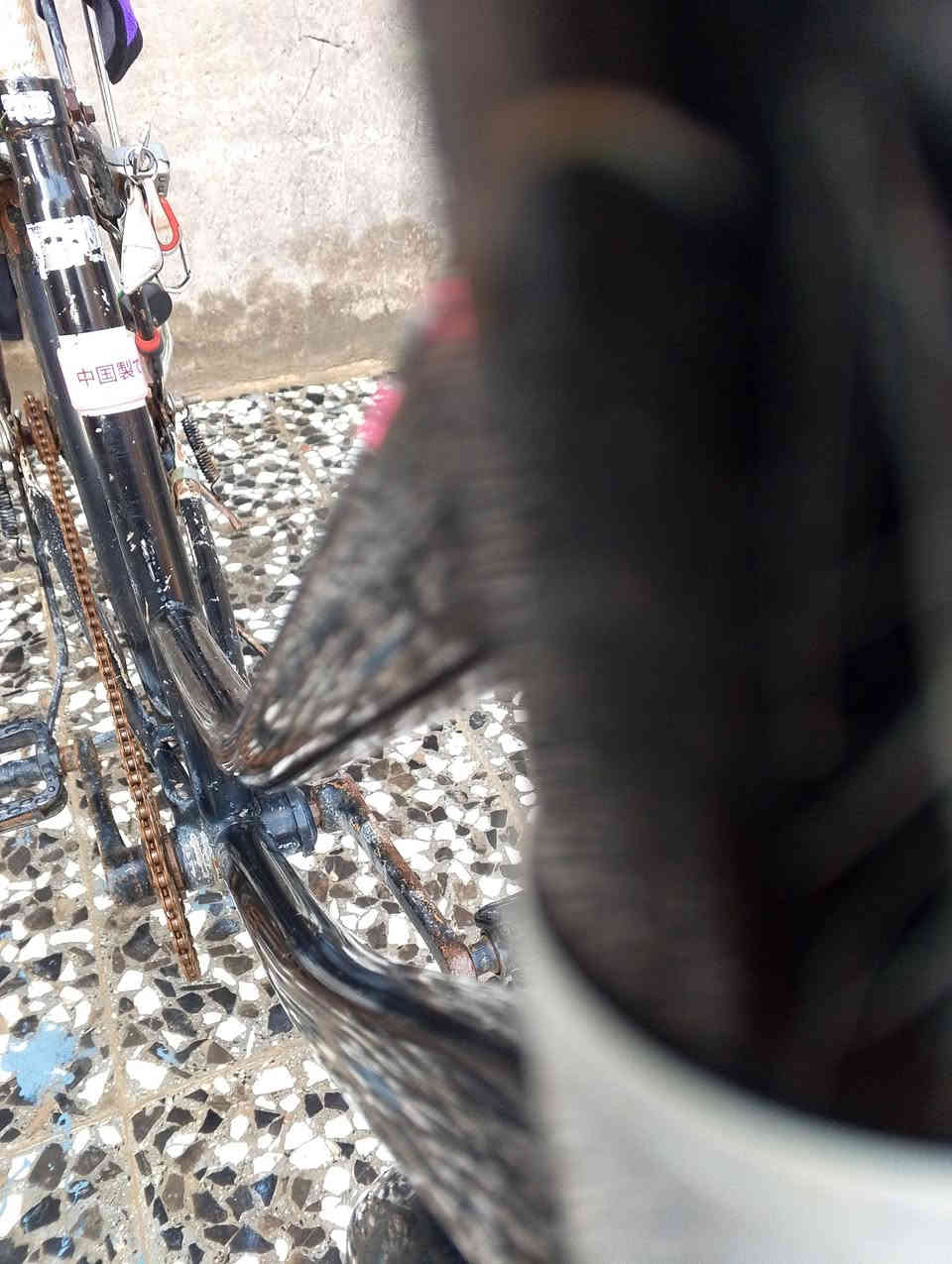 السلام عليكم بايسكل للبيع حجم 26 البايسكل كلشي مابي بي بس ازلوغ شويه المكان النجف الكوفه السعر 45 وبي مجال قليل الاتصال ***********
