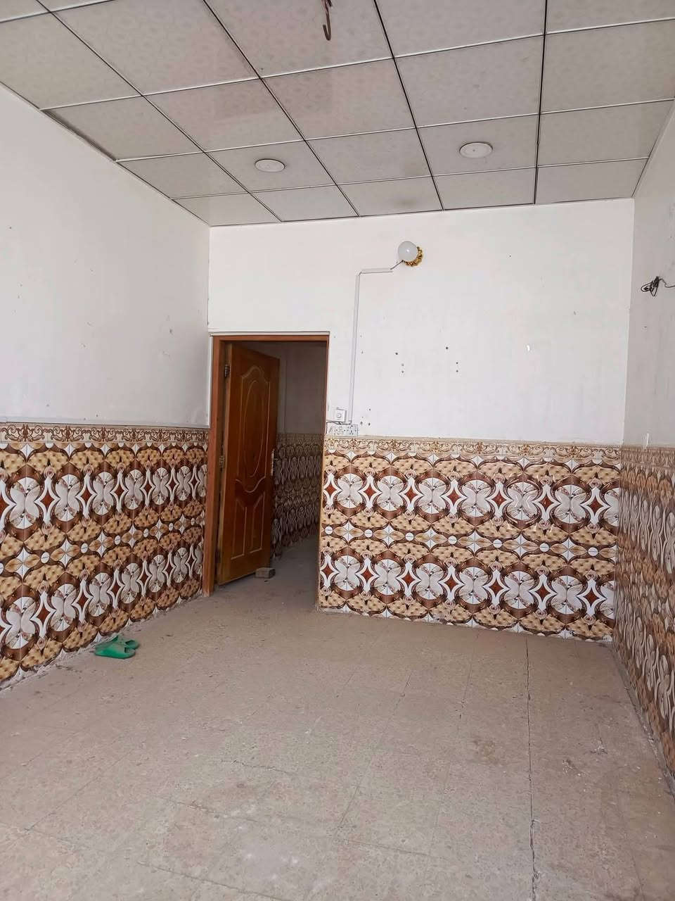 بيت للايجار  حي ميسان مقابل ميسان مول بالفرع مساحه 100متر يحتوي على غرفه وصاله واستقبال ومطبخ وصحيات كاشي و سيراميك 

سعر الايجار 300الف واصل ماء وكهرباء 

للاستفسار والمعلومات الاتصال بنا 
***********
