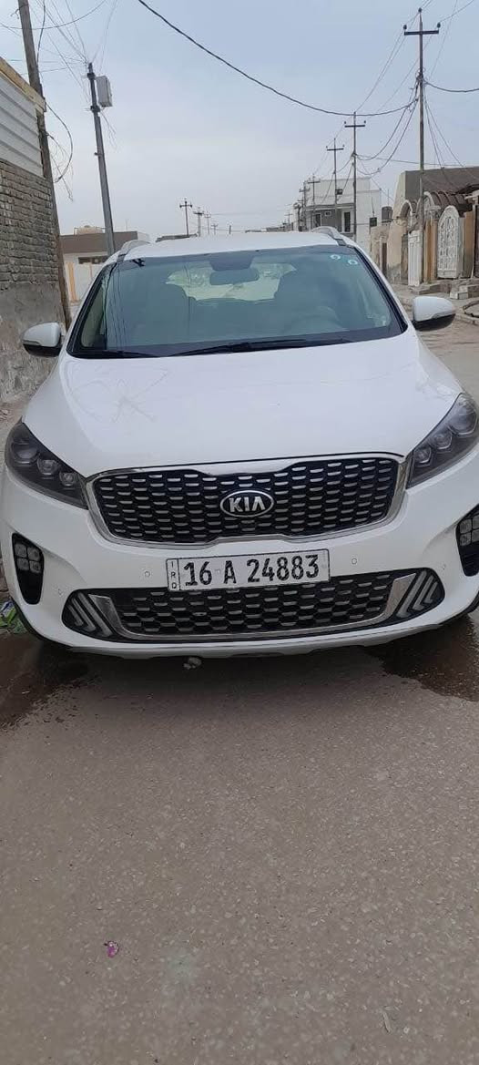 السلام عليكم 
كيا سورنتو ٢٠١٨ خليجي مكفولة من الضربة والصبغ بيهة حالوب كلش ناعم قمارة وبنيد فقط ٦سلندر سيارة جاهزة وجديدة مكانهة ديوانية حي الحظارة 
*********** ديوانية, القادسية
