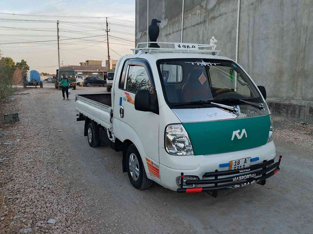 السلام عليكم سياره بومه موديل 2011سياره مكفوله كير ومكينه بجيس تخم تاير نضيف صدر حداديه بجيس سياره ماذب عليها ربع ترايك للبصره كهربائيات كلها شغاله 
تحويل ثاني يوم رقم بابل 
سعرها/97وبيه مجال واليتصل بي خير ويدلل
المكان/ حله ورديه خارج يم معمل ابو كيره 
رقم الهاتف/***********
