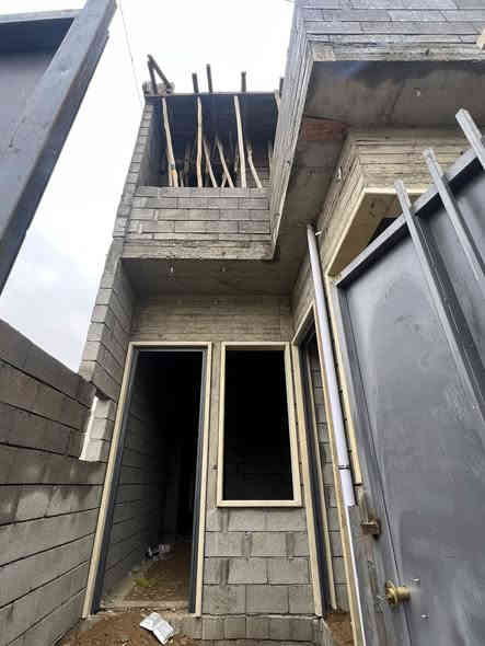 هيكلين للبيع في حي القوسيات 
تسليم مفتاحً 

سعر البيت 🏡 الواحد 40  تسليم مفتاح كامل 

 مساحه الهيكل الواحد.  100 طابق اونص 

كل هيكل يتكون من غرفتين نوم 💤 هول استقبال 
مشتملات مطبخ 

سند زراعي نموذج 25 حق التصرف سند ابيضّ 

خدمات ماء 💦 كهرباء ⚡️ قريب عل تبليط 

الاستفسار بل الأرقام 

***********

***********
