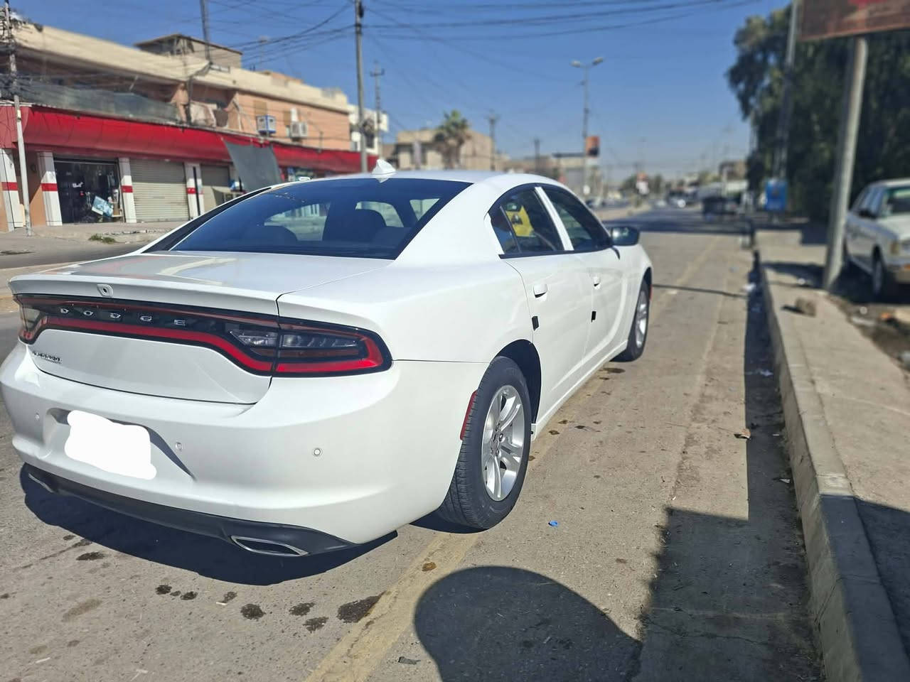 جارجر موديل ٢٠٢٣ لون ابيض رقم اربيل دولي ماشيه 27 سياره كلين بيها بابين كلير فقط بدون دواخل مكانها موصل ايسر ***********
