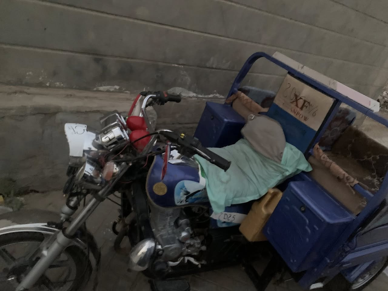 السلام عليكم ستوته لبيع السعر ب٢٤٠٠ وبيه مجال الرقم ***********
