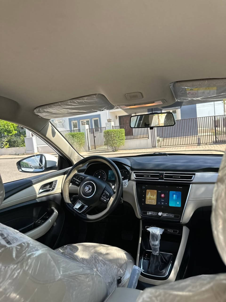 MG5 -2024-Standard Plus +
بێ بۆیاغ،بێ لێدران
٣ جێ تەحدیلی(PDR) زۆر گچکەی هەیە نیشانم کردییە
تەنها ٥٣،٠٠٠ کم ڕۆییە 
گێڕ و مەکینە و کارەبییات ، هەموو شتی بەشەرت
مواصفات:
1-شاشە گەورە و کامیرە
٢-کار پلەی(Car Play)
٣-سوکان ڤۆلیۆم و تەحدید سورحە
٤-ویل کڕۆم(بیلادی)

نرخ:١٠٣$ وەرەقە و مەجال
ژ.م:***********/Wats up -Viber
شوێن :هەولێر
