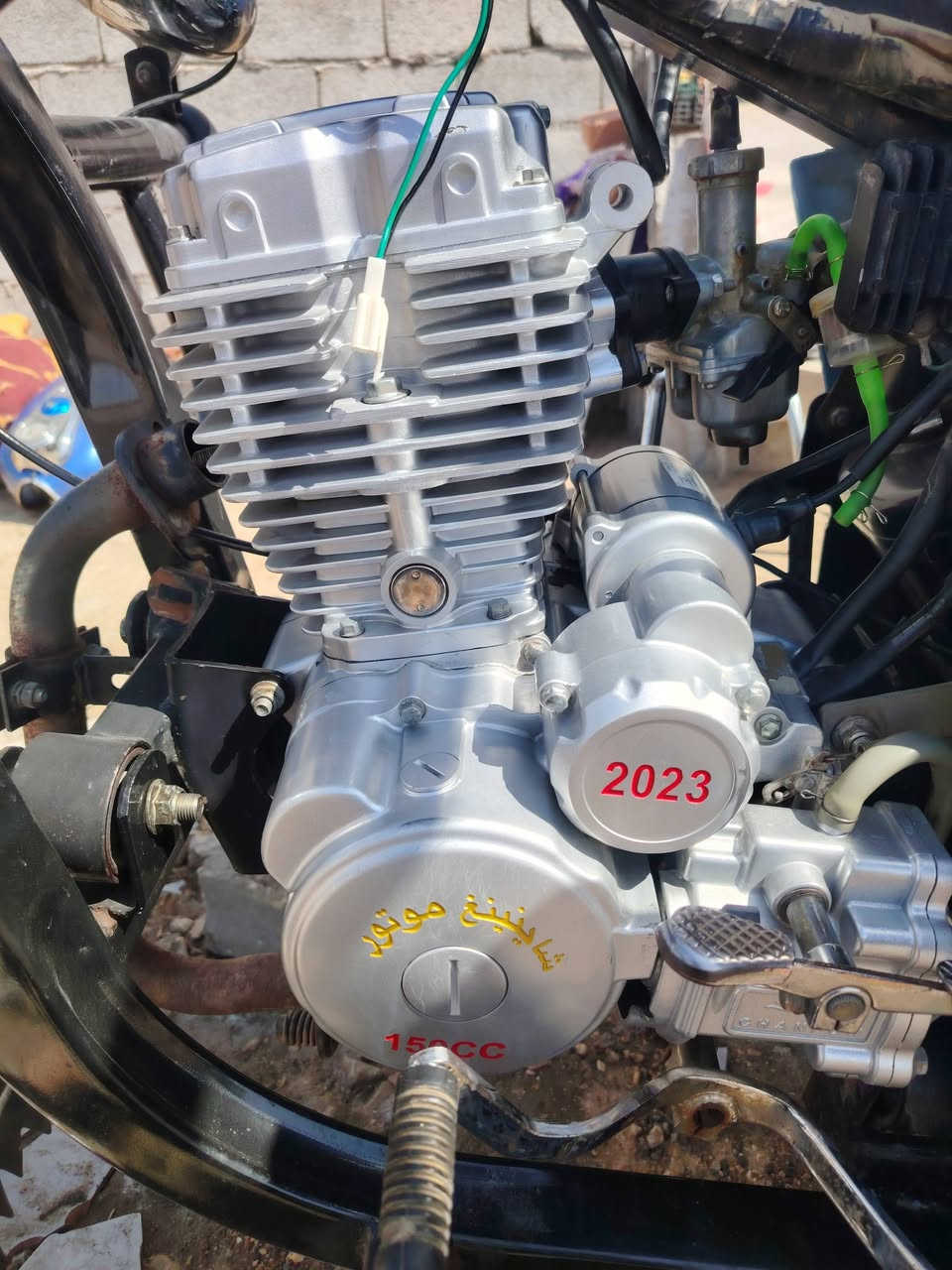 مكينه لبيع ملاحضه بيه كرنك 160وبيه مجال ***********
