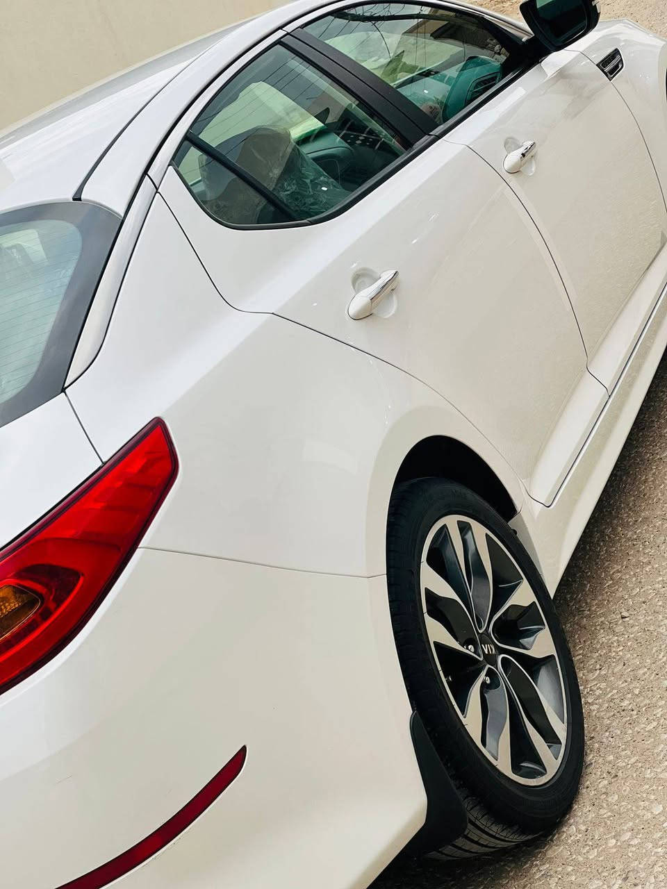 السلام عليكم
كيا اوبتيما للبيع موديل 2014شكل ال15
السياره مكفولة كفاله عامه حتى الدعاميات بدون صبغ بدون بارد 
السياره رقم اربيل الدولي تحويل مباشر سياره جاهزه للخير كله عل بلاد
مواصفات السياره سعودي بصمه تشغيل بصمه ابواب ستيرن رياضي دشبول كادنزى تبريد قطعتين تحكم انضمه قيادة كروز سرعه حساس امامي خلفي 
السياره ماشيه 97اصل محرك دوش 2400برغي مامفتوح 
مكان السياره بابل الحمزه الغربي 

رقم الهاتف ***********
رقم الهاتف *********** حلة, بابل
