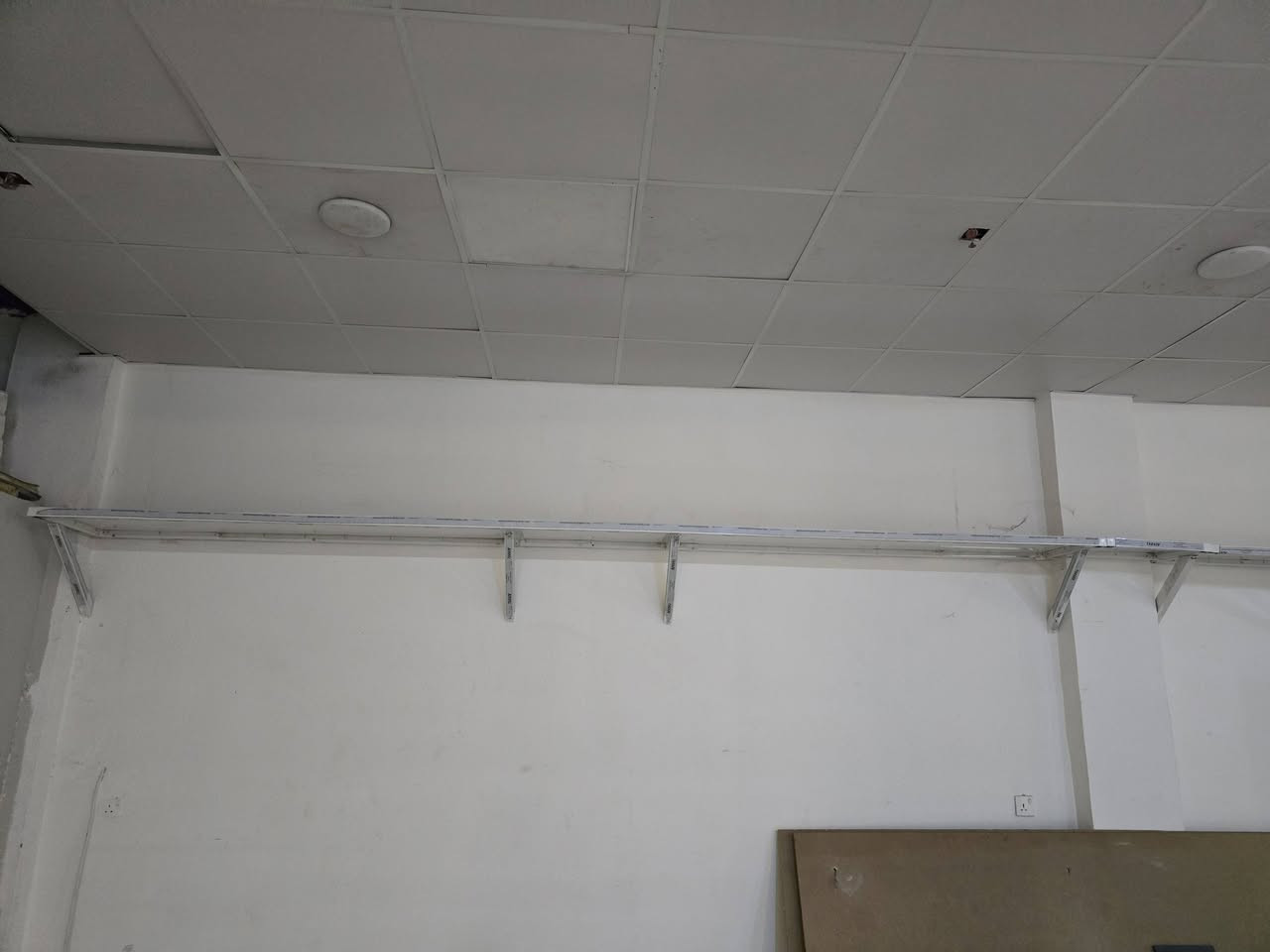 سلام عليكم أغراض للبيع اخو الجديد كربلاء قرب سيد جودة ***********
