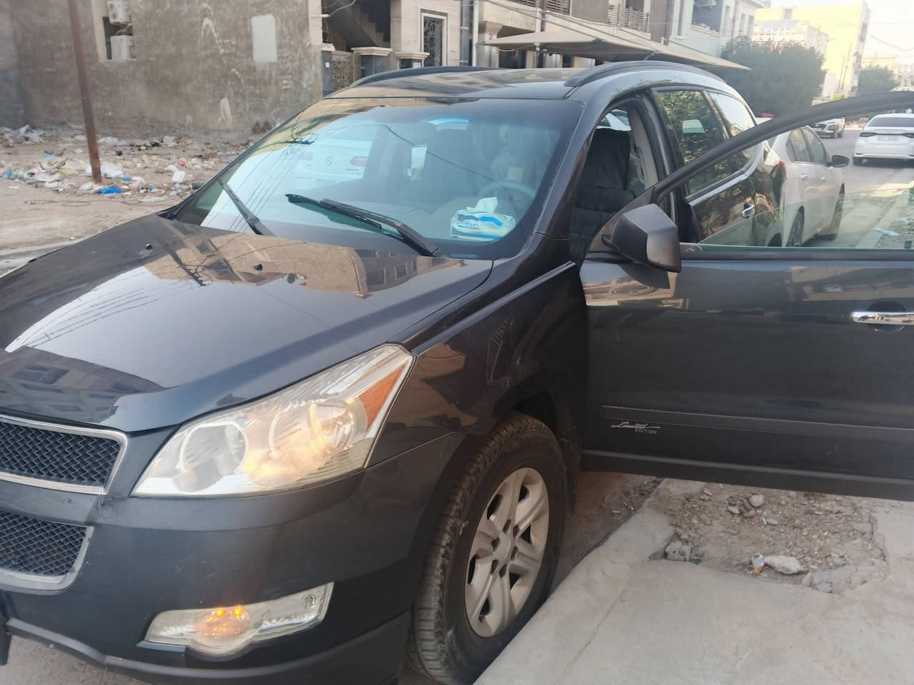 السلام عليكم شوفر ليت ترافلس للبيع موديل 2011 كفاله عامه لا ضربه ولا صبغ بيه بارد قليل مكينه كير صدر امامي خلفي جديد بأسمي تحويل ثانيه يوم السعر 100 المكان المنصور الداودي للاستفسار ***********
