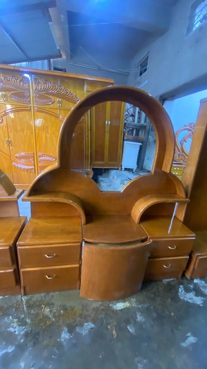 غرفه 6 باب ملحق صاج داخل وخارج مستعمل نظيف شغل درجه اولى موديل ثلاجه صاج ثقيل بغداد الأمين الثانية ***********
