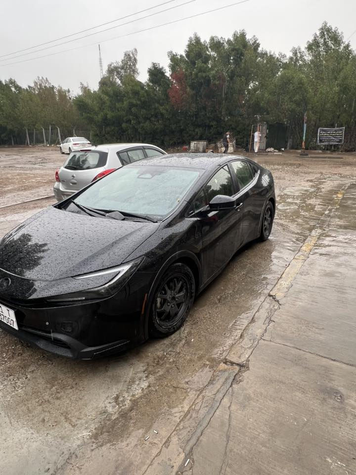 تويوتا بريوس
موديل 2024 
للبيع فقط ماريد مراوس
السعر (((140 ورقة))) وماكو هيج سعر 
مكان السيارة بغداد
رقم بغداد بأسمي تحويل بنفس اليوم  
صور الحادث ورقم الشاصي مرفقة بالصور 
سيارة مرقمة وجاهزة وكاملة من كلشي 
مواصفات LE :
تحكمات ستيرن
رادار امامي 
حساسات امامية خلفية 
مثبت سرعة
تراكشن كونترول 
تحديد مسار 
مودات قيادة 3 
ايقاف ذاتي 
للتواصل على الرقم فقط ***********
