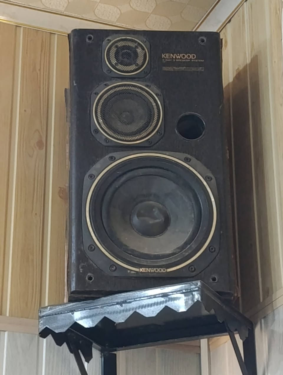 ثلاث سماعات و جهاز كلهن للبيع شرط شغالات الشراي يتصل على الرقم مكاني موصل ***********
