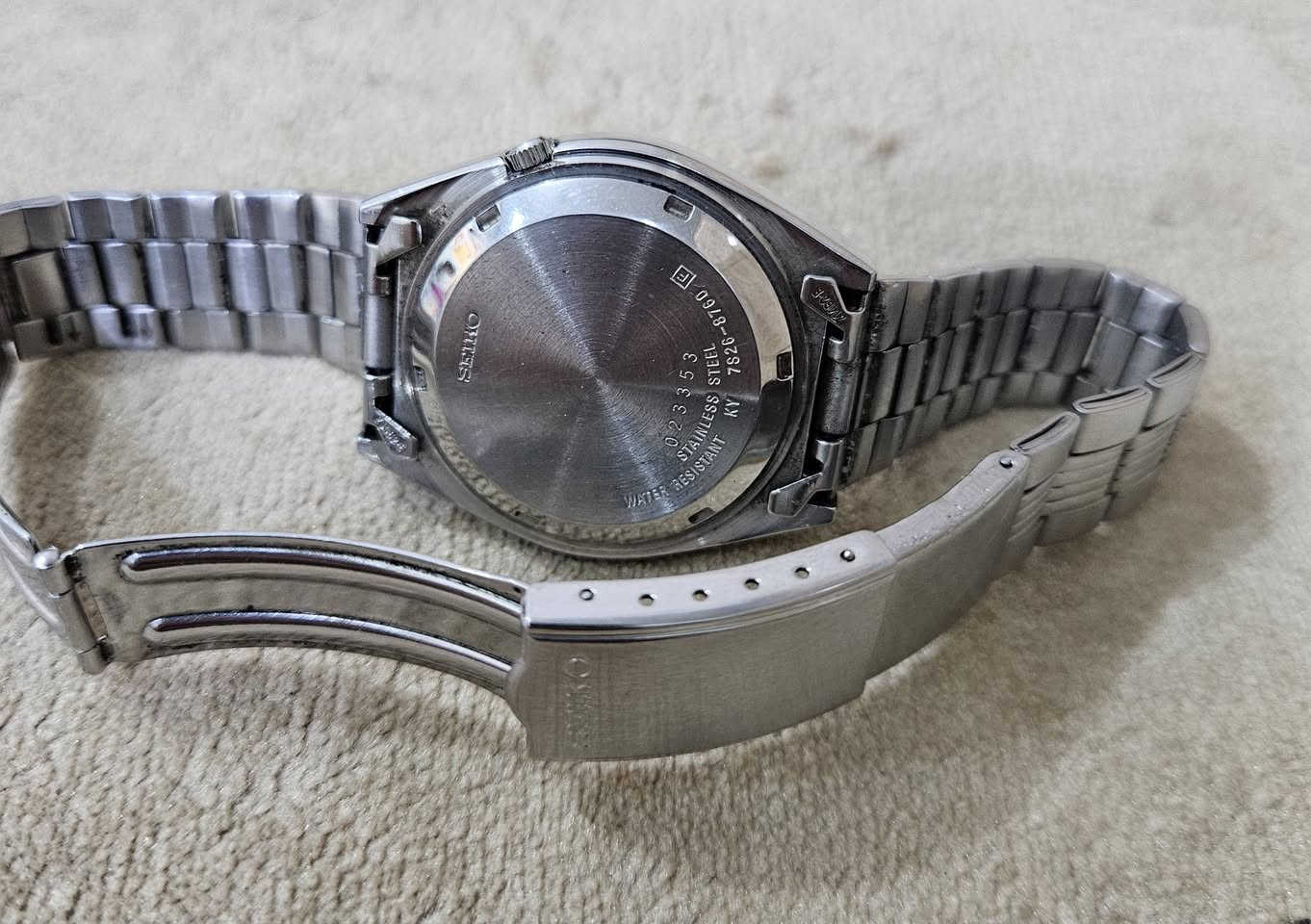 السلام عليكم ساعة سايكو اوتوماتيك
ياباني اصلي انتاج قديم 
نظافة جدا ممتازة
تاريخ شهر ويوم
ستانلس ستيل
قطر 38
٧٥ الف


**إذا كنت صاحب هذا الإعلان وتريد حذفه لأي سبب، رجاءا أرسل رسالة إلى الدعم الفني**