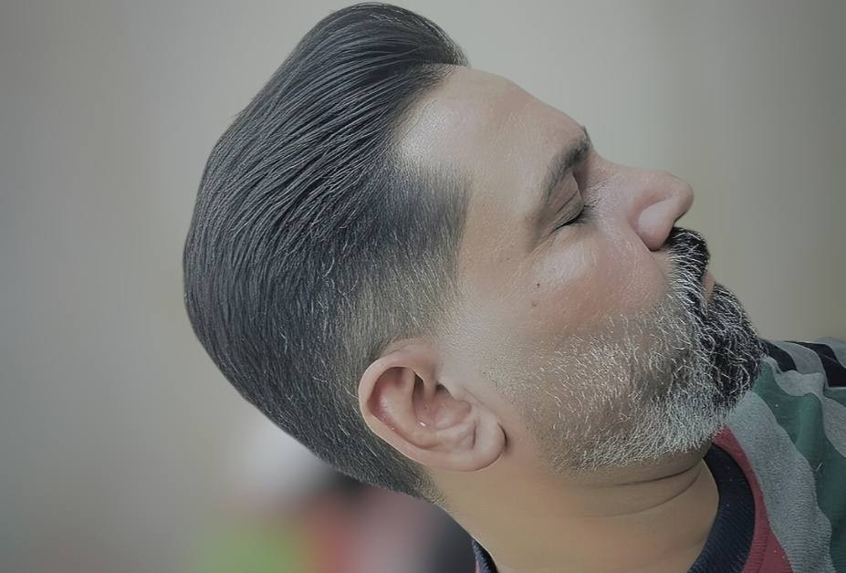 #العيد_ميصير_عيد اذا متروح لكمر 😎
للحجز مراسلة الصفحه
واتساب ***********
واتساب ***********
