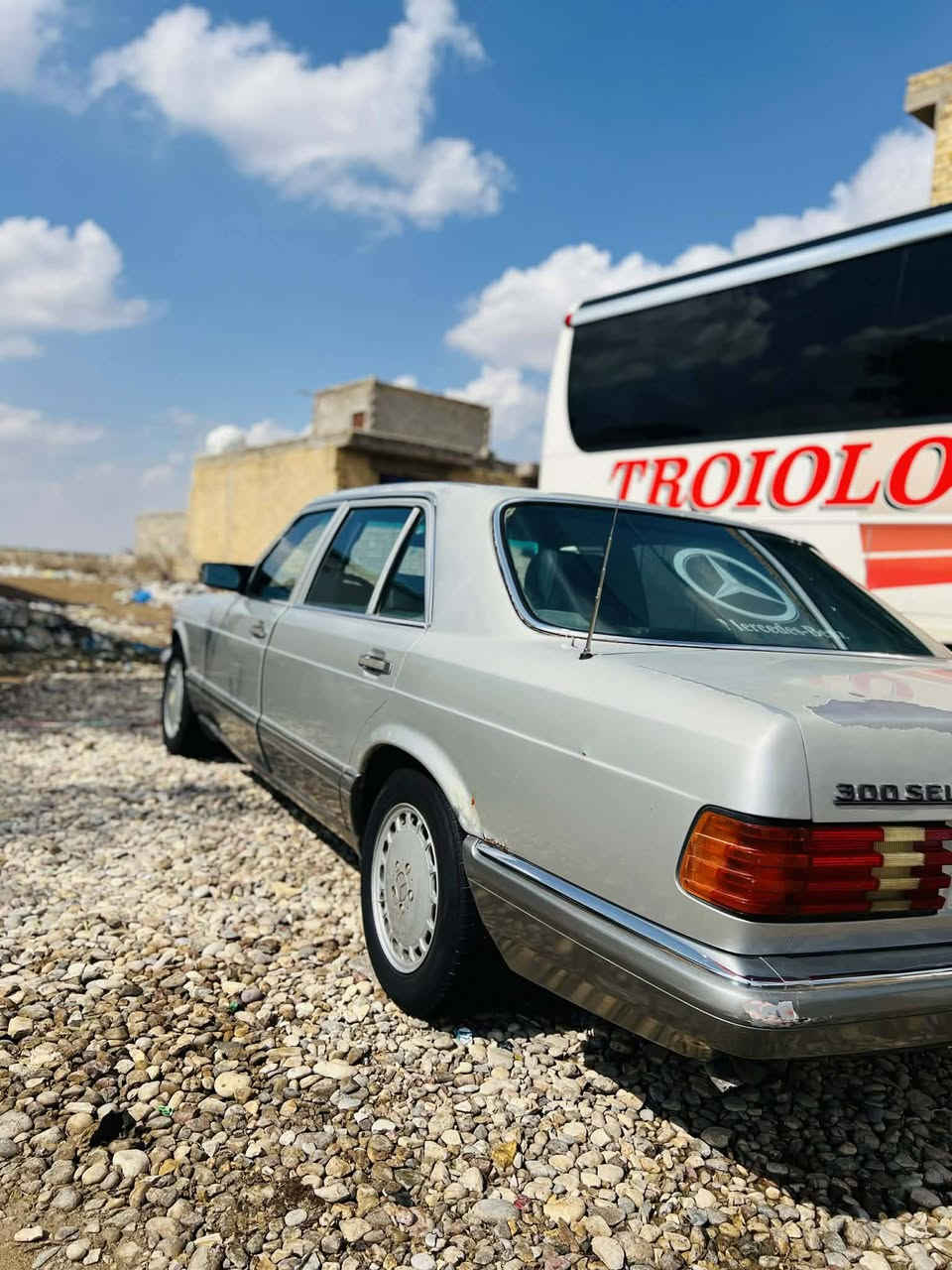 سلام عليكم مارسدس موديل 1991 سنويه جديدة بسمي مكفوله مكينه محور 3000ففتي سعر 50بيه مجال بصيط استفسار ***********مكان سيارة كوت واسط
