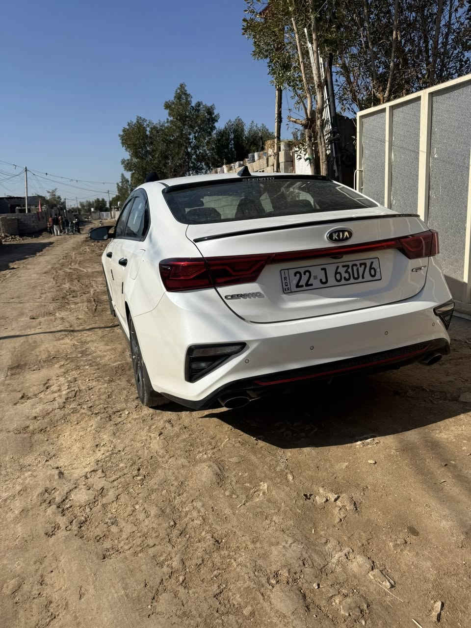 السلام عليكم للبيع سيراتو جيتي لاين خليجي 2020رقم أربيل تحويل مباشر
فول مواصفات
محرك تيربو
بصمه دمام
كشنات كهرباء 
رادار سياقه اليه 
لايت لد اتو
السعر 155
***********
***********
