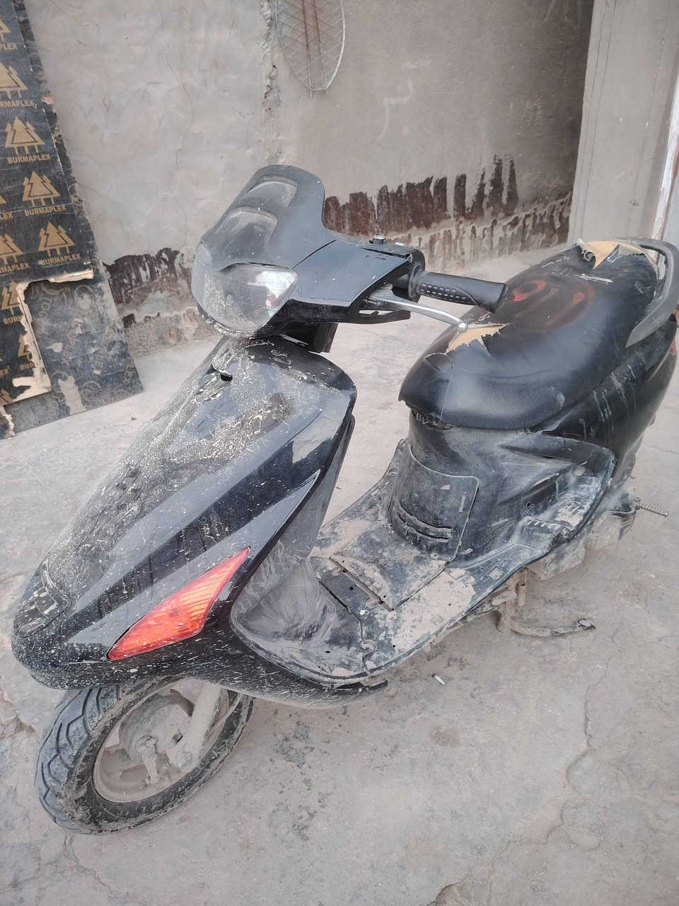 السلام عليكم دراجه فراشة للبيع عطلهه شي بصيط مابيه شي ثاني العنوان الديوانيه مركز الهاتف ***********
