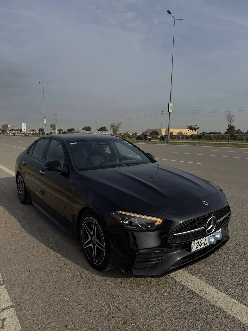 مرسيدس c300 AMG
4 matic 2022
58,000 km
V4 2000 turbo
تقرير كلين تايتل
ضرر : بخ امريكا باب خلف السكن 
فقط بخ بدون معجون بدون فتح باب لاايرباك لادواخل 
0773 313 9090
📍KIRKUK
