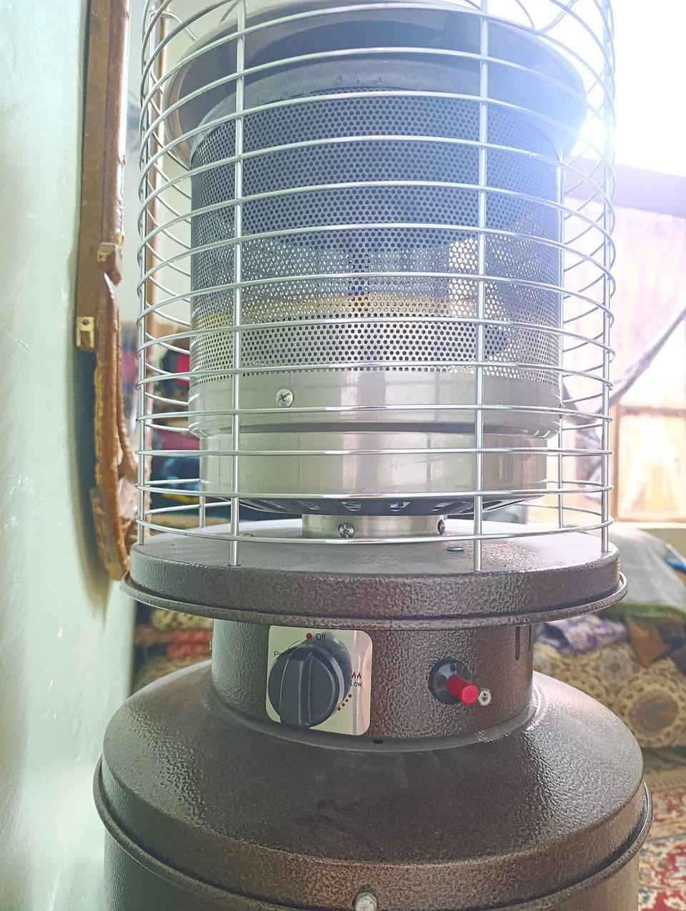 السلام عليكم
بيع مستعجل
صوبة غازية درجة اولى 
استخدام كلش قليل يعني جديدة
السعر 90
اتصل على الرقم***********
واليحب يعرف سعرها من الشركة خلي يروح يسأل ويشوف الفرق
