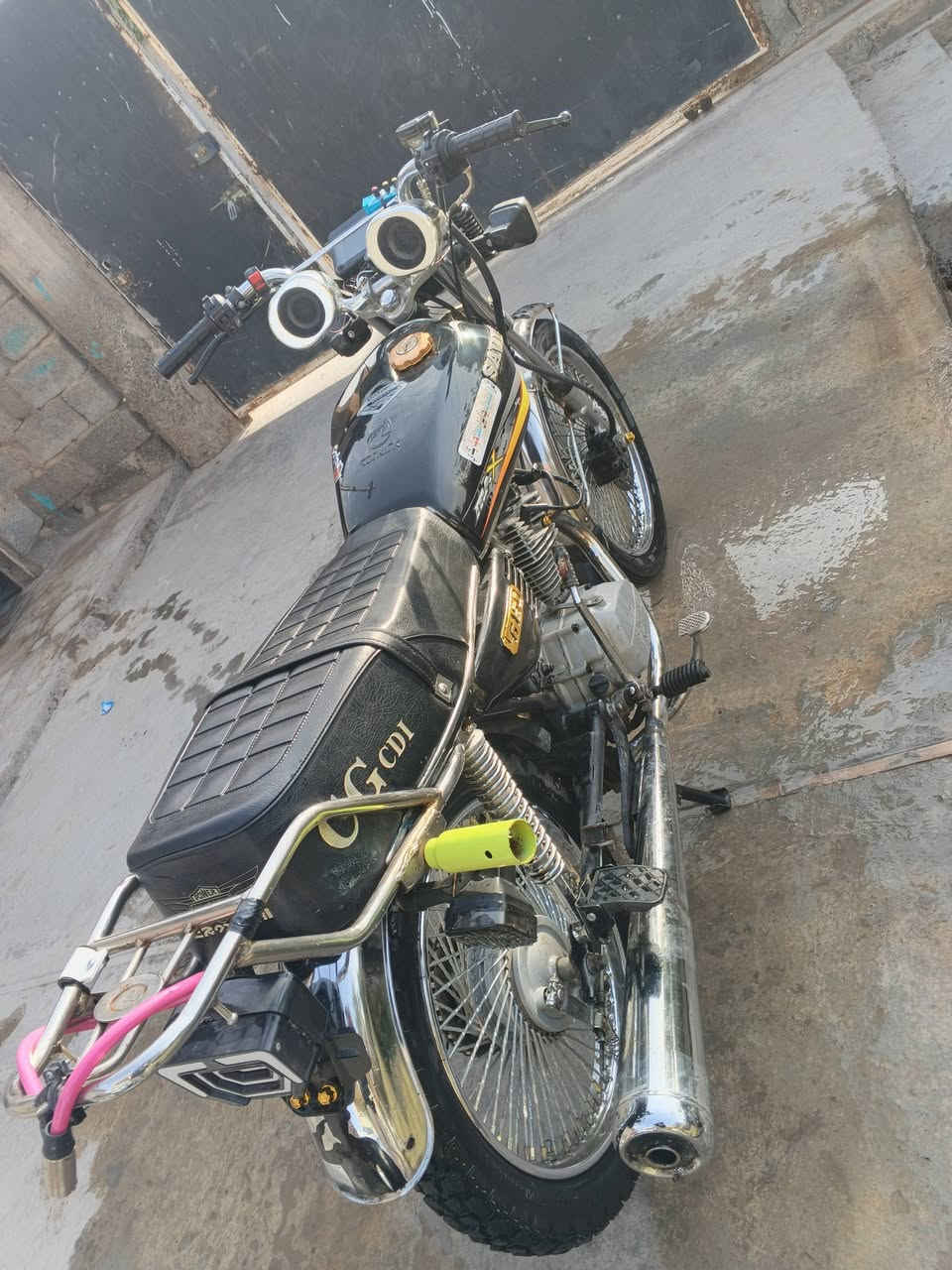 السلام عليكم اخون ماطور يراني موديل 23 نضيف كلش مجرد المحرك شويه لونه جارد مكاني يثرب زور البحشمه هاذى رقمي الشراي يتصل ***********
