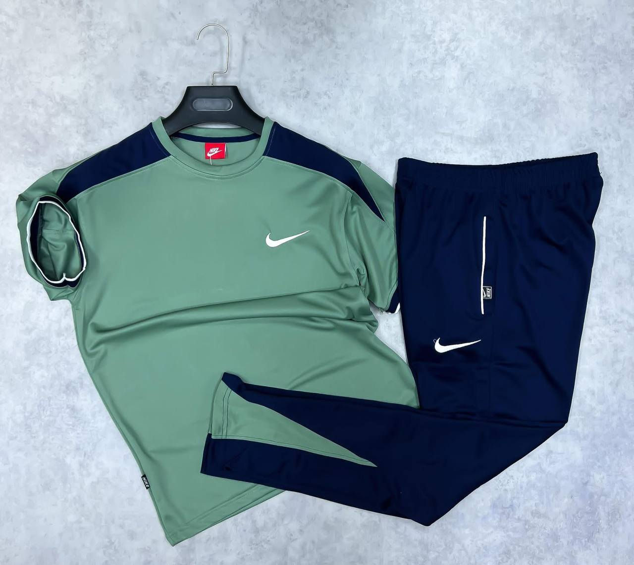 تراك ستن درجه اولى كميه محدوده كلش  
القياسات M L XL XXL 
الشد 16 قطعه 4 الوان 
سعر شد الحلقه 165 الف سعر الشد الياخه  176 الف


**إذا كنت صاحب هذا الإعلان وتريد حذفه لأي سبب، رجاءا أرسل رسالة إلى الدعم الفني**