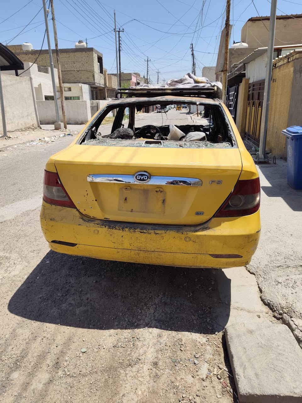 بسبب الوعود الكاذبة
السلام عليكم 
سيارة محتركة نوع 2011 BYD F3  
أبيع تسقيط رقم بغداد اجرة
معاملة تسقيط كاملة 
السنوية ساقطة من 2021
الهيئة مصفرة 
عليها غرامات 440 الف 
السيارة رايده ب9 اوراق وبيه مجال 
للتواصل ‏0‪772 167 3125
