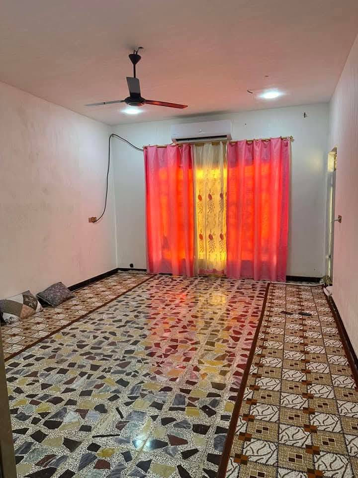 يا الله

بيت للبيع ركن (300متر) طابو زراعي سند 25 حق التملك

طابق واحد كامل وبناء حديث 2020
بلزراعي مال سيد جميل قرب شارع 15

خدمات كامله 

متكون من طارمه كبيره استقبال كبير وصاله كبيره ومطبخ كبير وصحيات ومنور كبيرات  وغرفتين اكبار

خدمات كامله ما عدا التبليط
السعر 80 وبي مجال للشراي

للتواصل والاستفسار خاص او اتصال
*********** 
***********
اخوكم ابو نور الدلال

المكتب مجاز حكومياً ادخل للحساب ناشر ابيوت اي بيت ايعجبك راسلني وتدلل

أعرض عقارك عندنا ودع لنا التسويق
