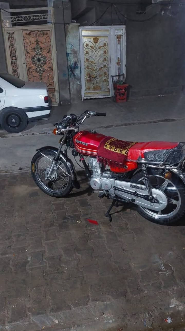 السلام عليكم دراجه للبيع اوراق اصولي بيع متوازي 350 وبيها مجال ***********
