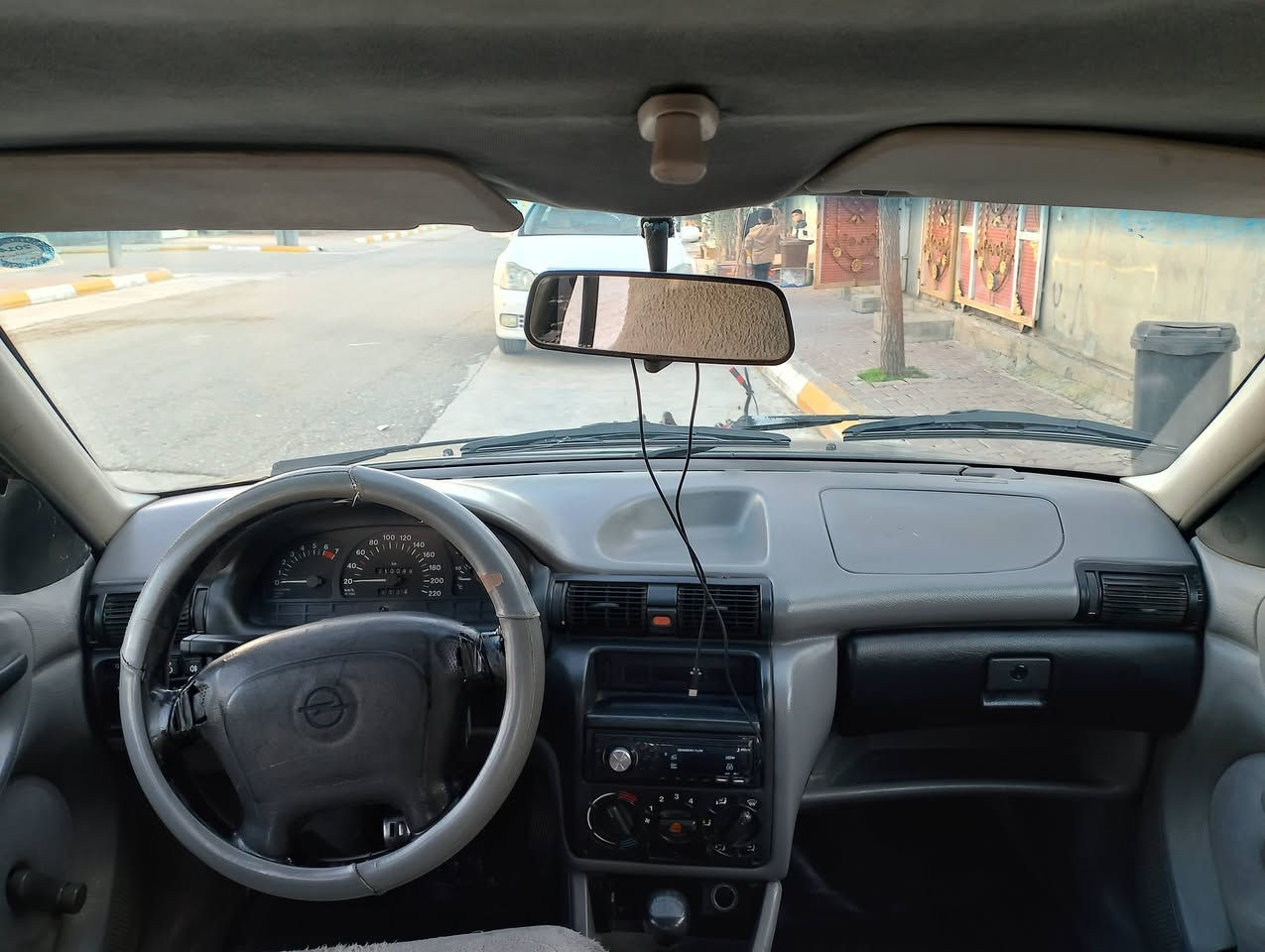 ئۆپڵ ئەسترا مۆدێل 94 ئاڕم پلاستیکی سلێمانی مەکینە 16 پاوەر دەبڵ ئێرباک چوارتایەی تازەیە گێڕومەکینەو تەقەوڕەقەی بەشەرت دەعمولێدراوی نیە خیاسی نیە هەموگیانی بەشەرت هیچ مەسرەفی نیە....سعر 30 گەڵا....***********
***********
