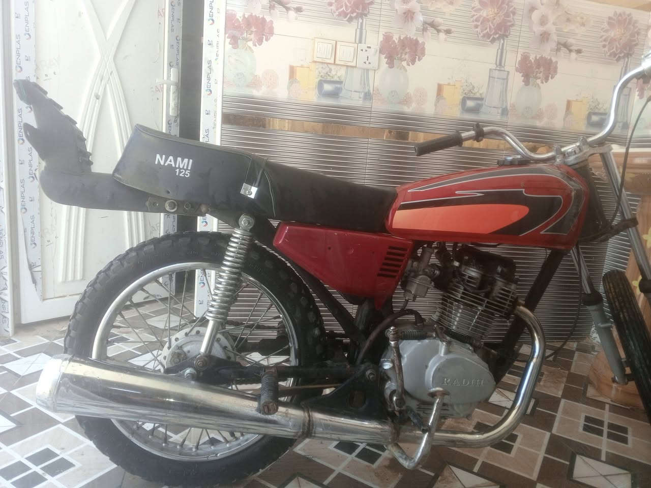كلك كلك للبيع السعر 250 رحمه لوالديكم المو شراي لا يكلي احذف المنشور وجايك ويجذب عليه عيب والله ***********
