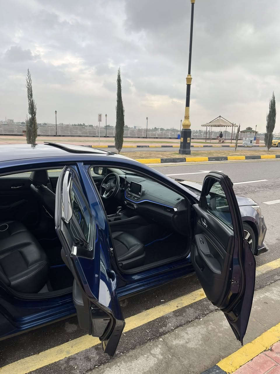 نيسان التيما 2019 SR فول مواصفات
السيارة كلين بدون صبغ بدون حادث
سعرها 165 ورقة
مكينة 2500 
ويل 19 
ماشية 93 الف ميل
مواصفاتها:
فتحة سقف 
كشنات كهربائي وجلد اسود بالكامل
مع تدفئة كشنات 
شفتات ستيرن 
شاشة لمس كبيرة
منفذ Type C و Usb
رادار ونقطة عمياء 
اوتو بريك 
مثبت سرعة كروز
مانع انزلاق
تشغيل عن بعد
دخول ذكي بدون مفتاح
مكاني الموصل 
***********
