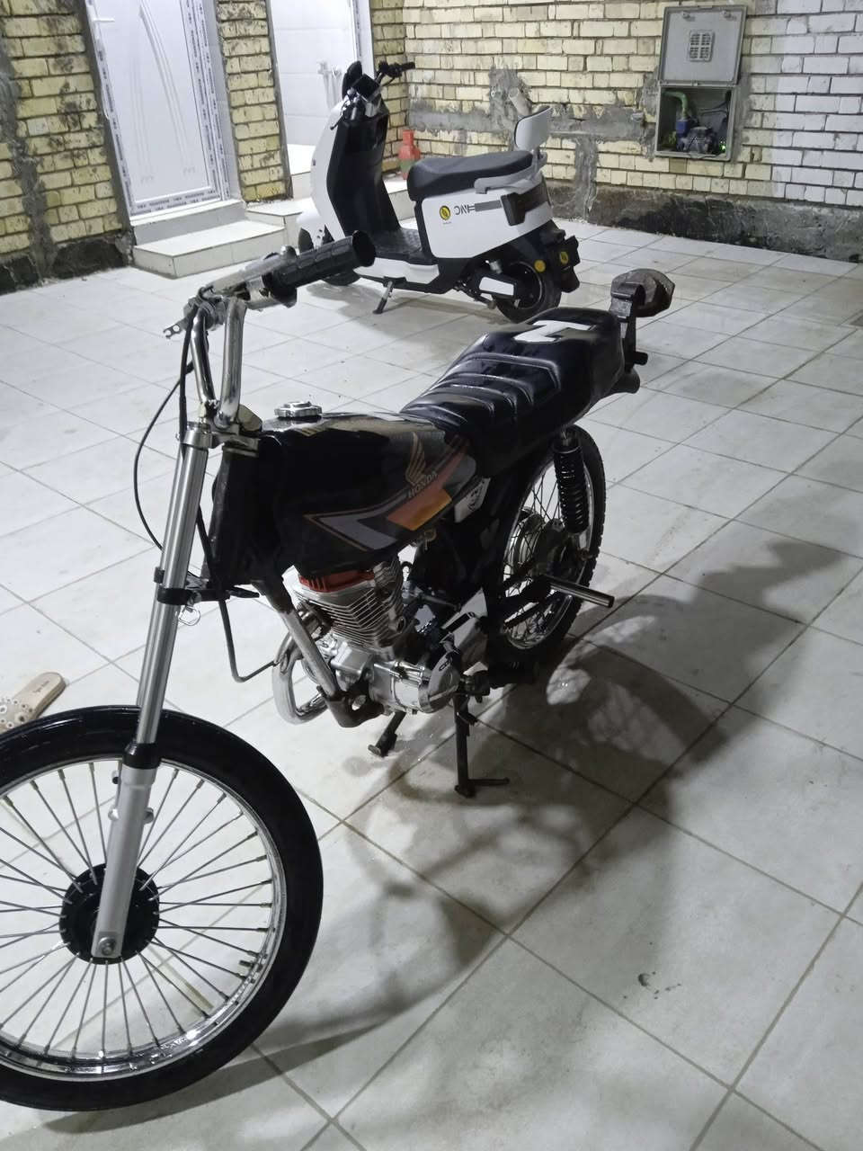 سلام عليكم دراجه كلك  نامه تيربو  المحرك ما مفتوح مفيلس ما مفيلس سعر 550بيه مجال قليل مكاني ،،، قضاء القاسم ***********
