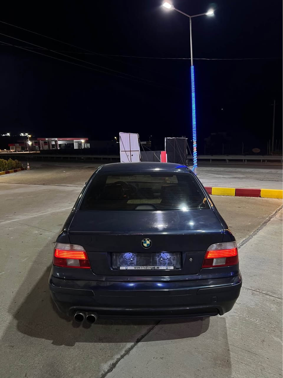 سلاو خوا له هه موو له يك. مئم e39 بؤ فرؤشتن مؤدئل 2002 فول فول به س سله يت نيه بيله ت ئمه سه قف ره ش بيله ت مه كينيه 525 گئرو مه كنيه به شه رت  ساره كه حيجام سبوخ نيه به س من ده ي فرؤشم به حيجام سبوخ بئ لئده ران 2019 داخيل بويه ما سه فات گوشين M گوشين كارباي  يته ر جار تاو ولي لؤكي له ژيره بؤ سه خر *********** 📦✅ أربيل, العراق
