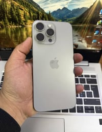 ايفون 15 برو ماكس • ٢٥٦ • مبدل شاشة