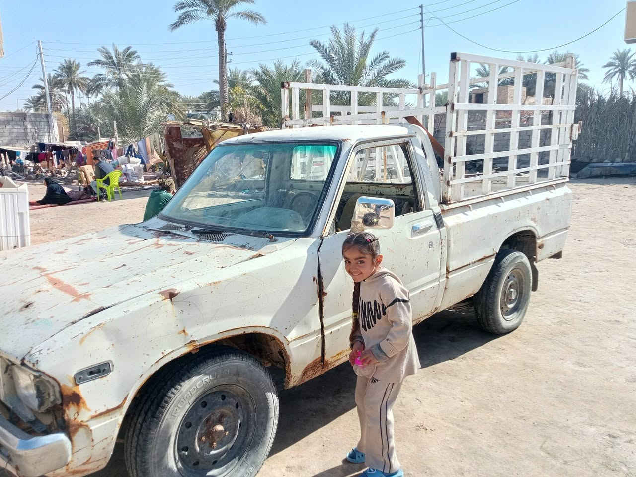 سلام عليكم ورحمه الله وبركاته اخوان بيكم لبيع وشراء يدلل ***********
