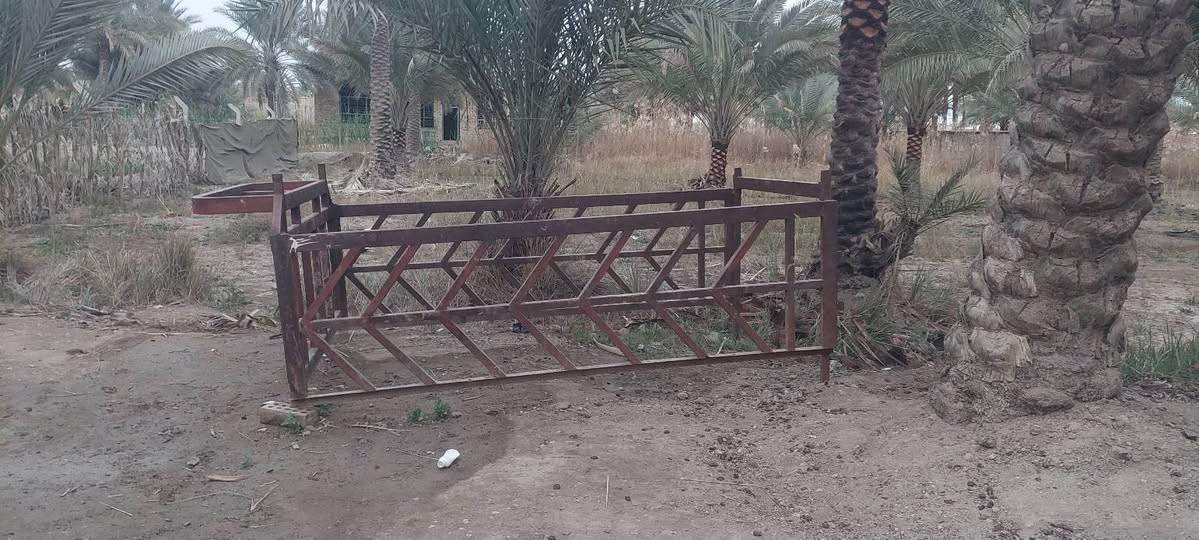 السلام عليكم محجر للبيع العنوان كربلاء الوند السعر ٣٠٠ وبيه مجال ***********
